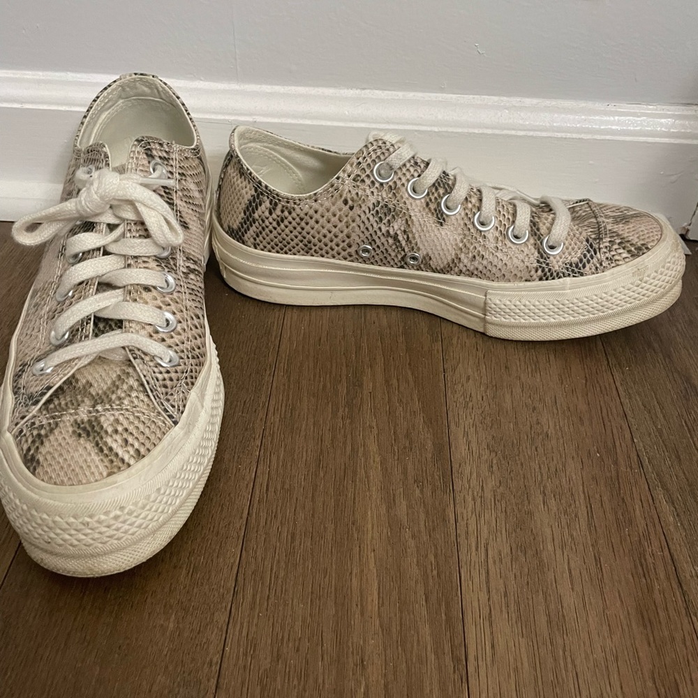Ladies Python Sneakers. Size 8 - image 4